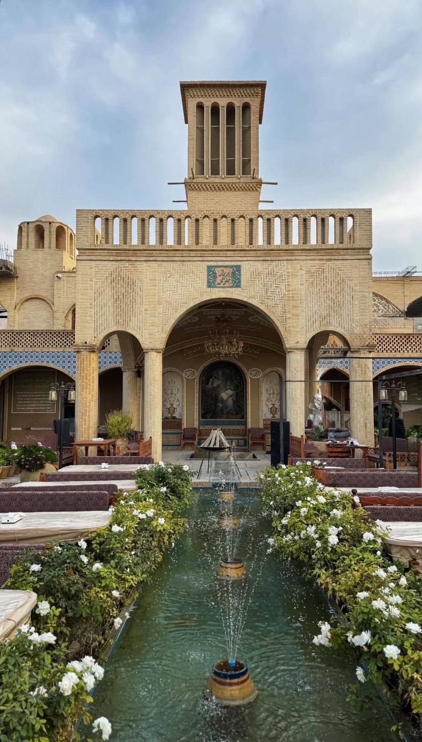 تصویر کاور فروشگاه رستوران گلسرخ شعبه 3